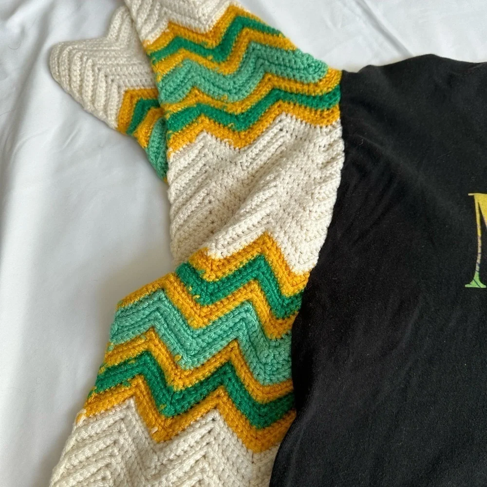 PENNY LANE REWORKED NIRVANA TEE W/CROCHETED SLEEVES - Picture 2 of 8